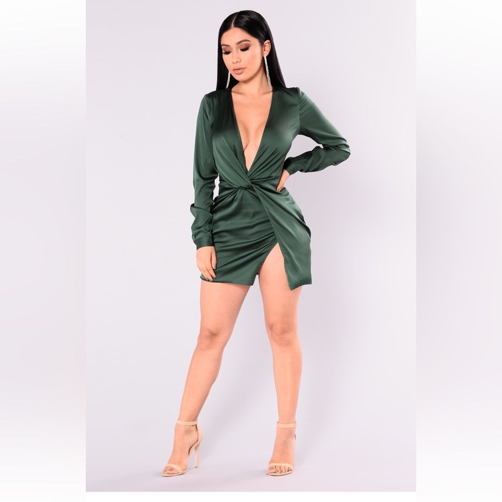 Fashion nova dress' really sexy never worn!